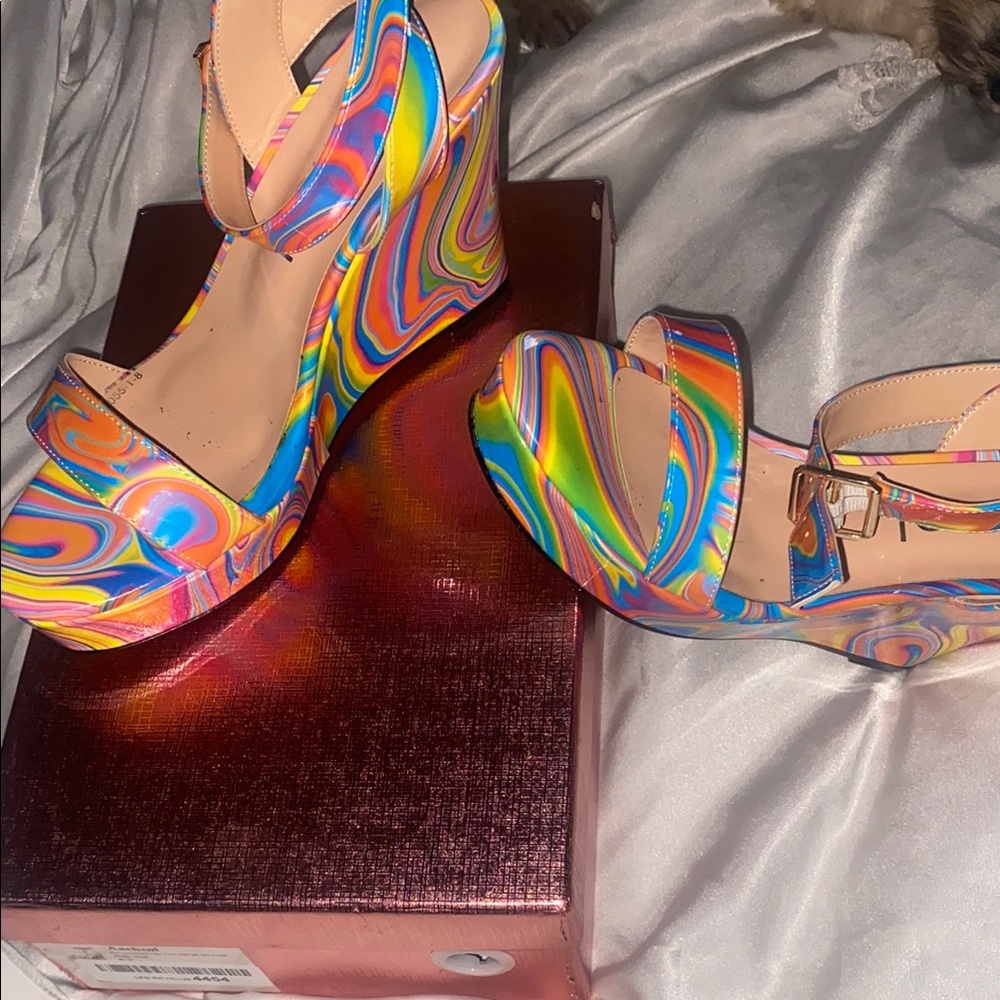 NWOT Red, yellow blue  and Pink Psychedelic Wedge Shoes